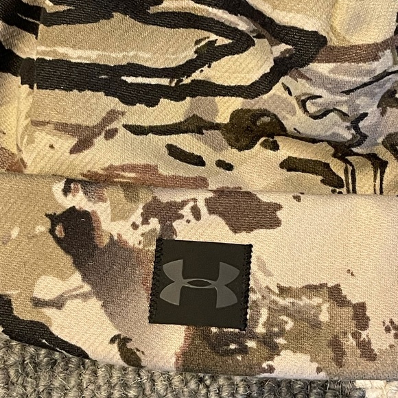 Under Armour ColdGear Storm Mens Camo Beanie Hunting Outdoor Hat 1343193-999 - Picture 4 of 10